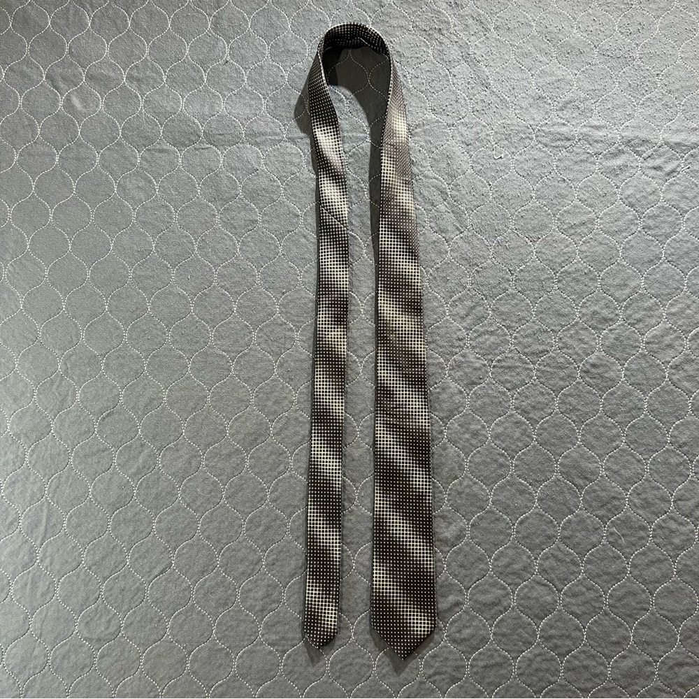 jf j.ferrar Black and White Micro-Check Men's Necktie